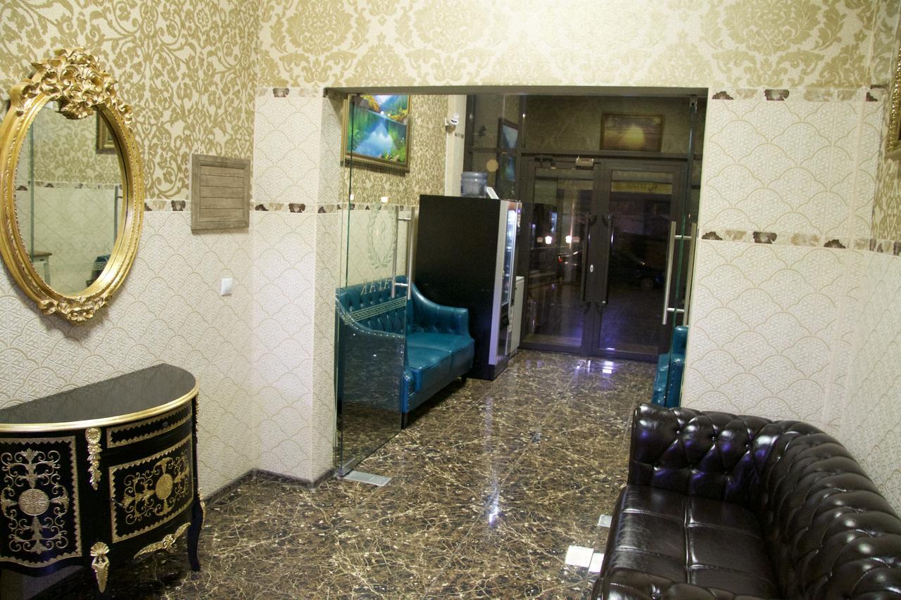 Deluxe Plaza Hotel Almaty Exterior photo